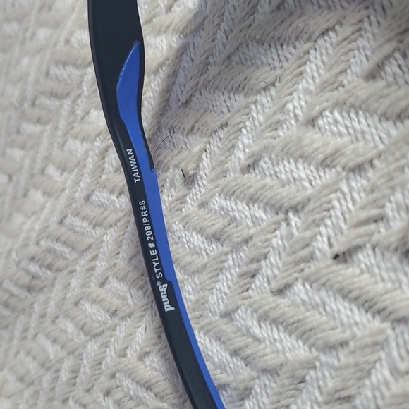 PUGS UV400 Protection Sunglasses Style# 208/PR#8 - Picture 5 of 5
